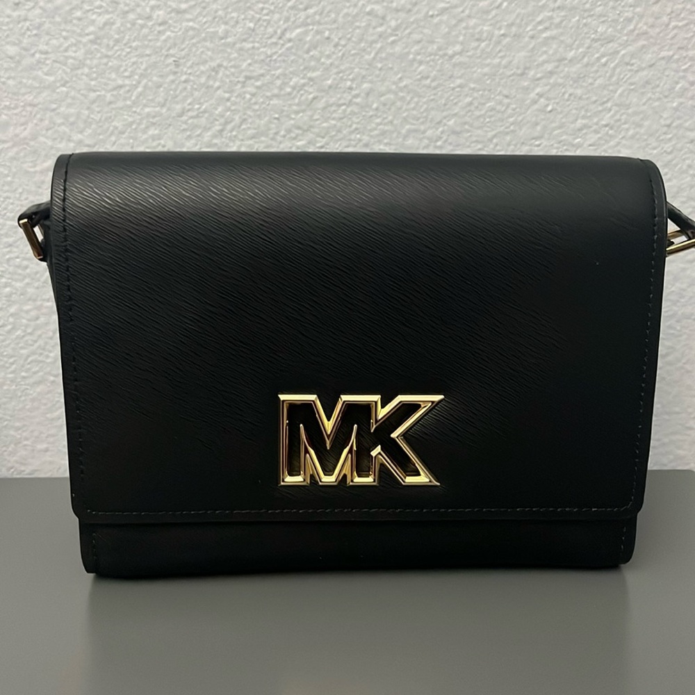 Michael Kors Mimi Medium Leather Messenger Bag